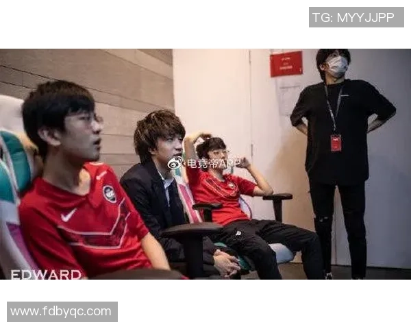 EDG在DOTA2比赛中的耐力争议引发热议与讨论